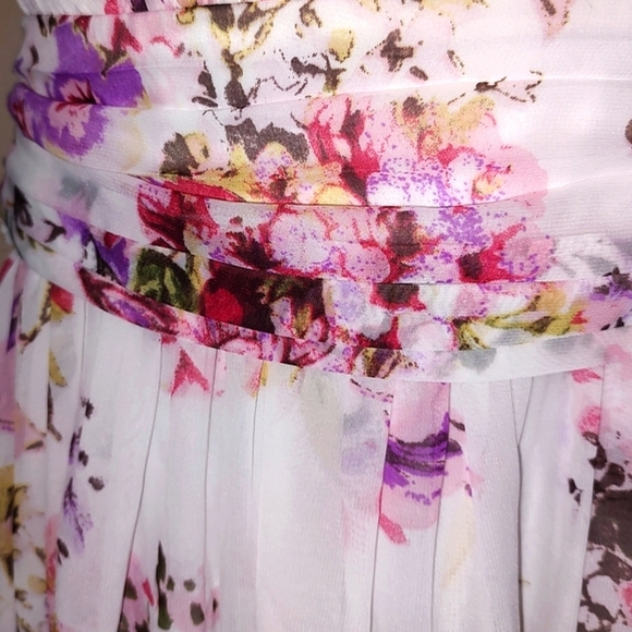 Floral Maxi Dress - Picture 3 of 3